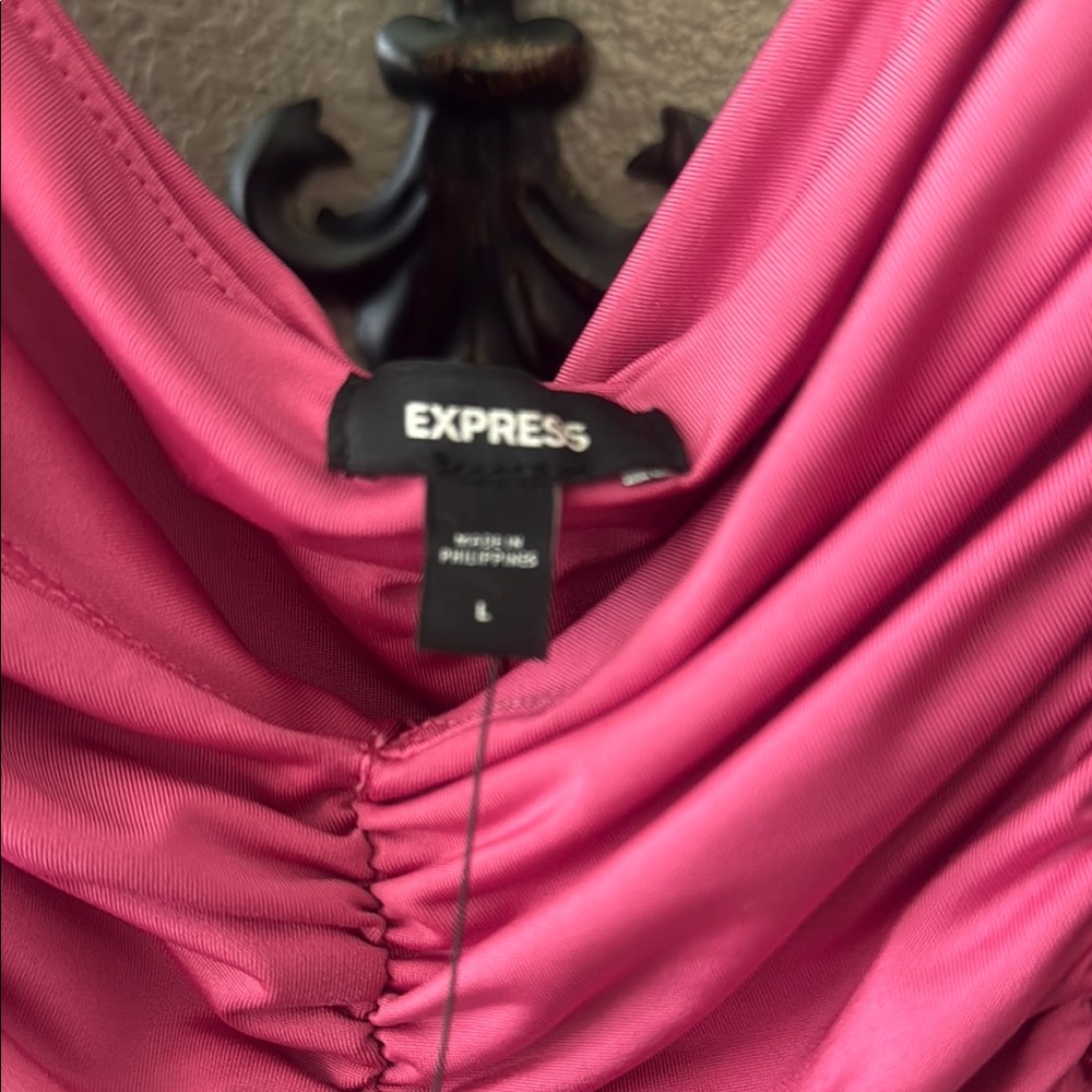Express Pink Ruched Top - Picture 3 of 4